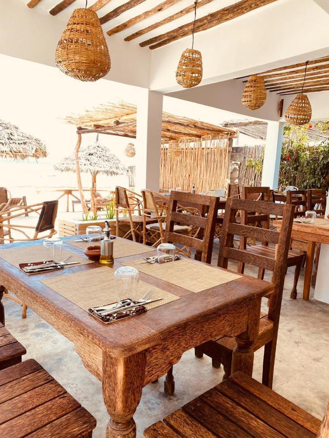 Helwas Zanzibar Beach Hotel Буэхуу Экстерьер фото