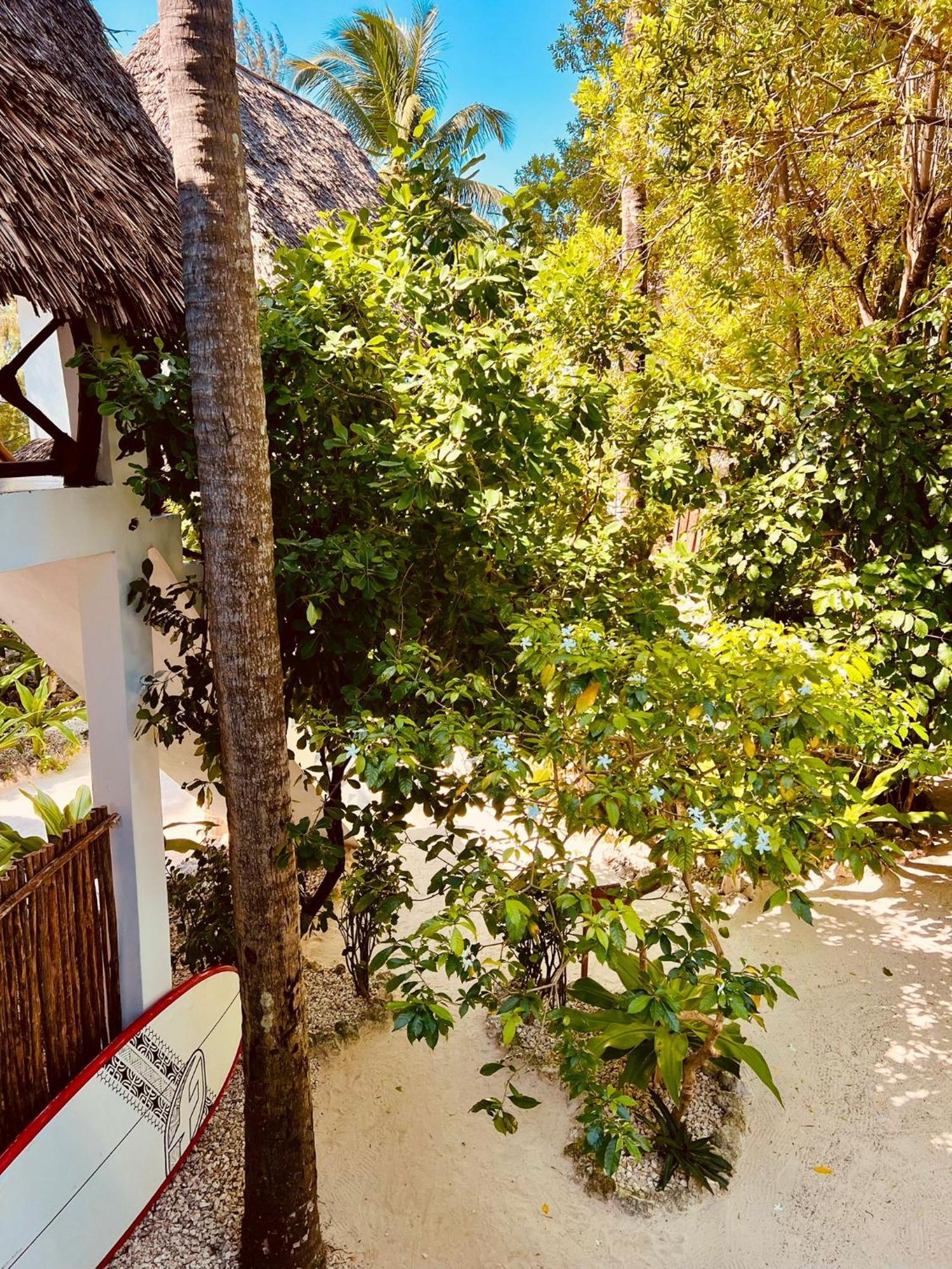 Helwas Zanzibar Beach Hotel Буэхуу Экстерьер фото