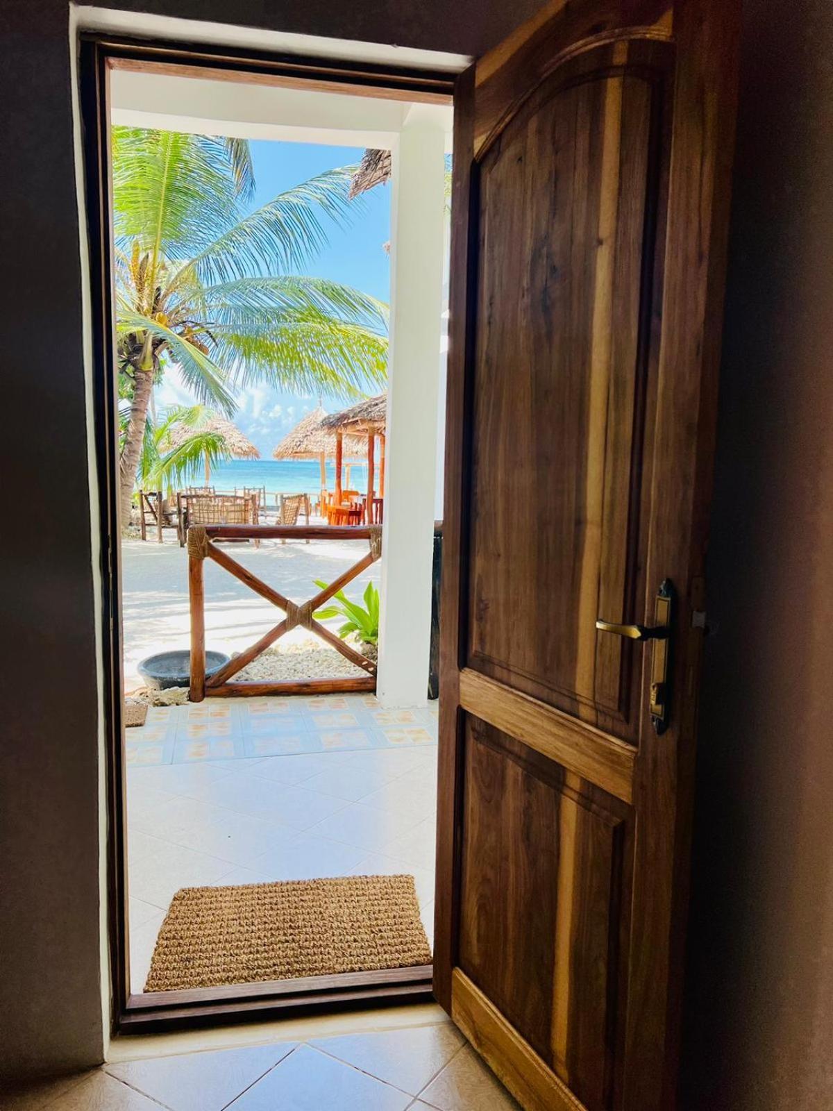 Helwas Zanzibar Beach Hotel Буэхуу Экстерьер фото