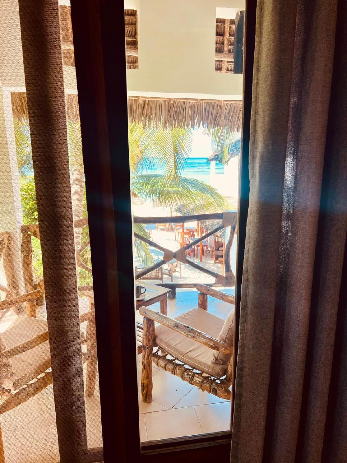Helwas Zanzibar Beach Hotel Буэхуу Экстерьер фото