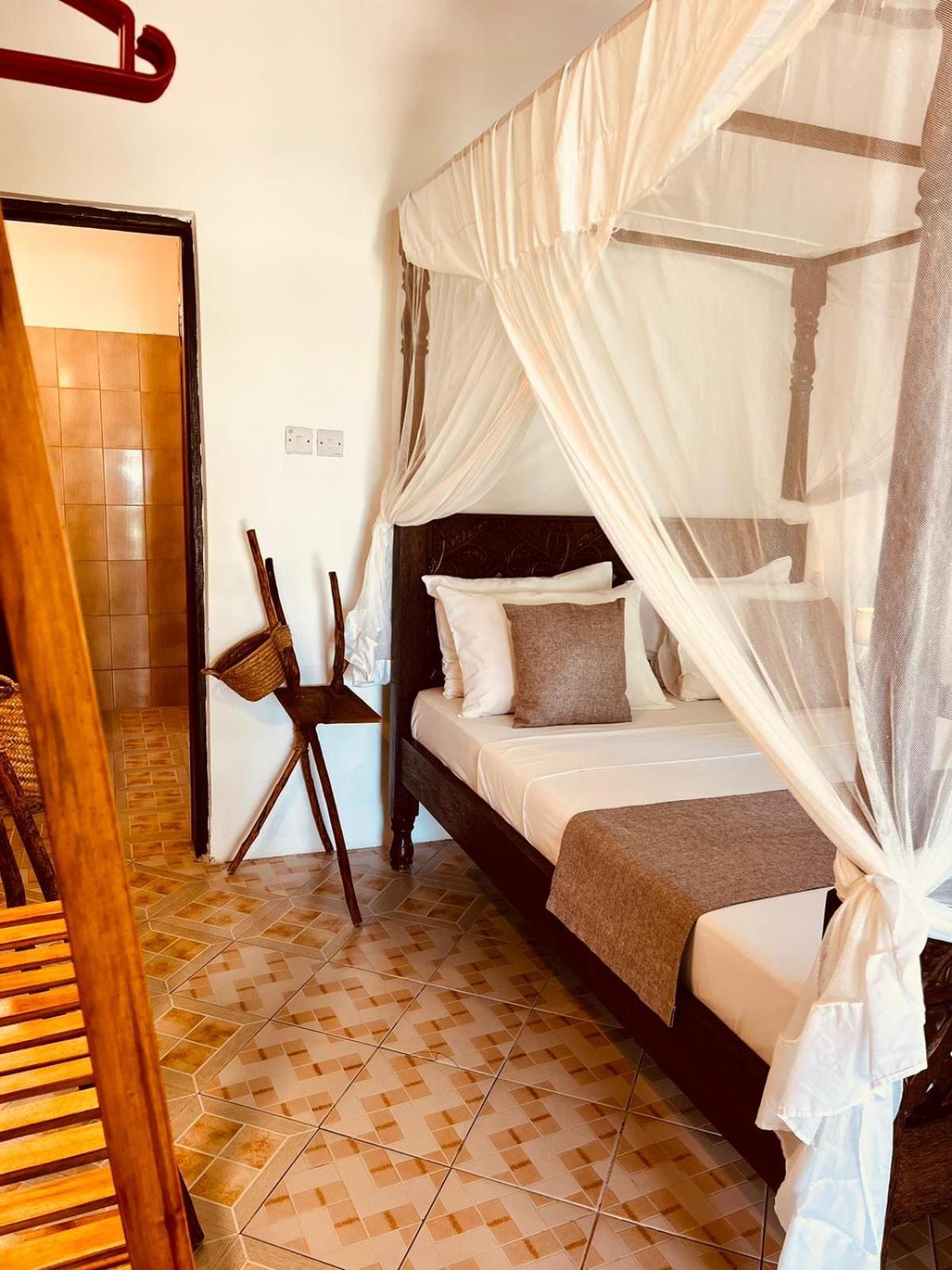 Helwas Zanzibar Beach Hotel Буэхуу Экстерьер фото